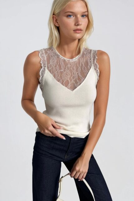 Dantel Garnili Beyaz Triko Bluz